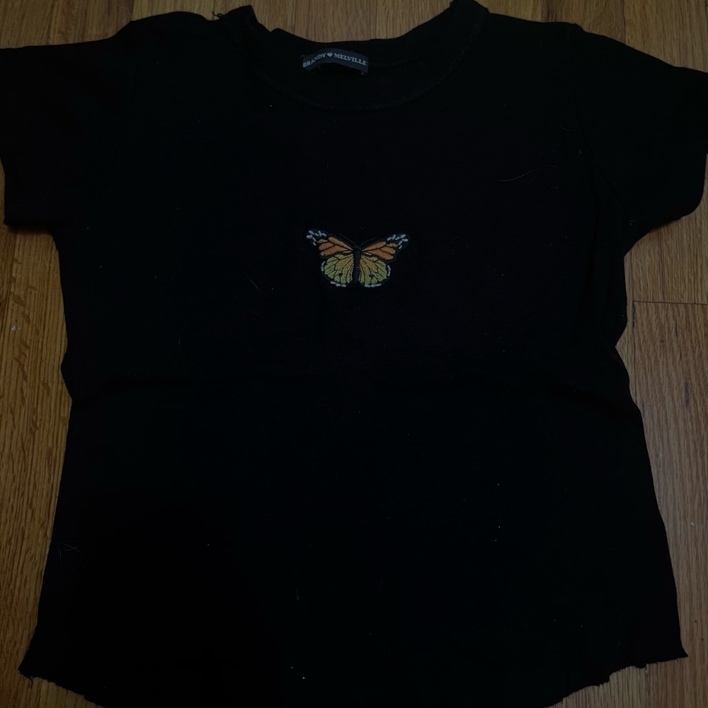 old brandy melville design really cute and comfy shirt